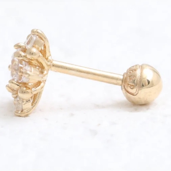 14k Rose gold and cubic zirconia snowflake ❄️ earring - Picture 3 of 6